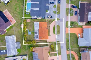 2791 Village Green Dr, Miami, FL 33175 - Photo 6