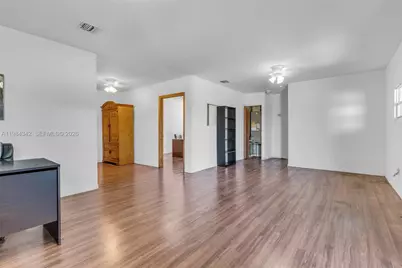 20601 SW 194th Ave, Miami, FL 33187 - Photo 12