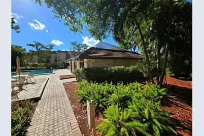 8429 Forest Hills Dr #305, Coral Springs, FL 33065 - Photo 14