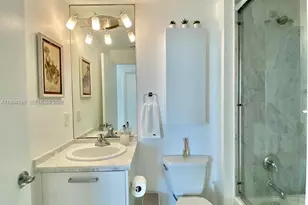 253 NE 2nd St, Miami, FL 33132 - Photo 22