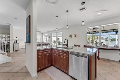 627 Willow Bend Rd, Weston, FL 33327 - Photo 10