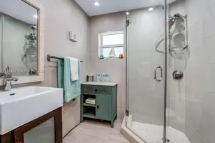 222 SW 7th St, Dania Beach, FL 33004 - Photo 28