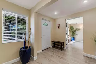 222 SW 7th St, Dania Beach, FL 33004 - Photo 8