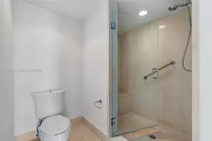 20000 E Country Club Dr, Aventura, FL 33180 - Photo 28