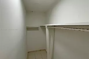 4721 NW 7th St, Miami, FL 33126 - Photo 8