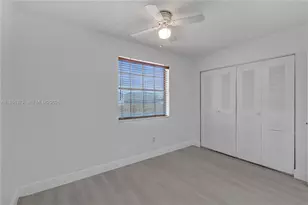 1403 S Liberty Ave, Homestead, FL 33034 - Photo 12