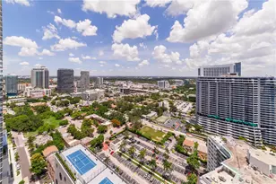 650 NE 32nd St, Miami, FL 33137 - Photo 12