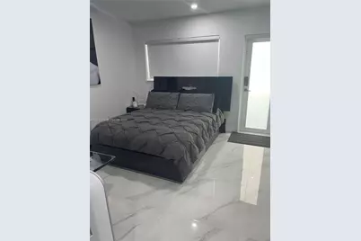 926 Michigan Ave #3, Miami Beach, FL 33139 - Photo 16