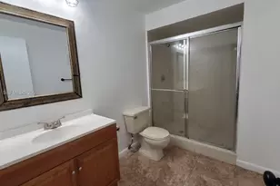 12266 NW 10th St, Pembroke Pines, FL 33026 - Photo 16