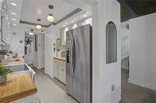 19220 NE 25th Ave, Miami, FL 33180 - Photo 6