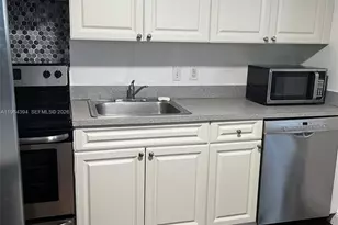 1 Glen Royal Pkwy, Miami, FL 33125 - Photo 14