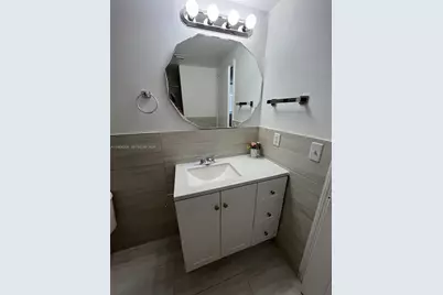 1 Glen Royal Pkwy #603, Miami, FL 33125 - Photo 10