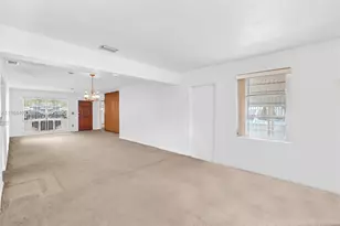 410 SW 71st Ave, Pembroke Pines, FL 33023 - Photo 22