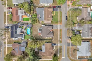 410 SW 71st Ave, Pembroke Pines, FL 33023 - Photo 4