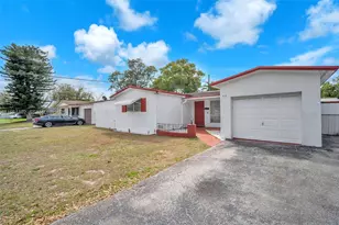 410 SW 71st Ave, Pembroke Pines, FL 33023 - Photo 14