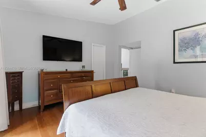 16424 NE 26th Ave #4, North Miami Beach, FL 33160 - Photo 18