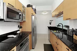 31 SE 5th St, Miami, FL 33131 - Photo 26