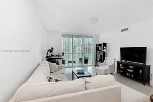 31 SE 5th St, Miami, FL 33131 - Photo 12