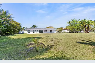 11807 SW 112th Ave, Miami, FL 33176 - Photo 6