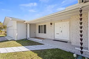 11807 SW 112th Ave, Miami, FL 33176 - Photo 2