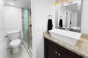 3301 N Country Club Dr, Aventura, FL 33180 - Photo 18
