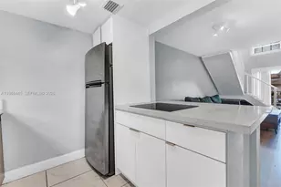 8600 SW 109th Ave, Miami, FL 33173 - Photo 8