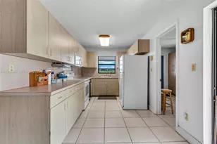 19200 SW 218th St, Miami, FL 33170 - Photo 12