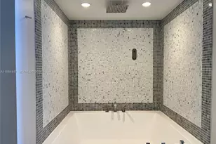 200 Biscayne Blvd Way, Miami, FL 33131 - Photo 18