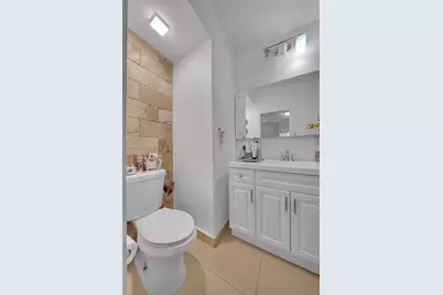 213 W 20th St, Hialeah, FL 33010 - Photo 12