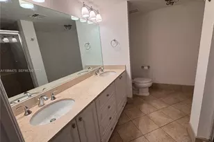 3610 Yacht Club Dr, Aventura, FL 33180 - Photo 18