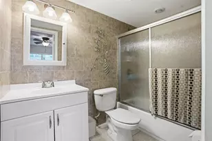 210 NW 87th Ave, Miami, FL 33172 - Photo 16