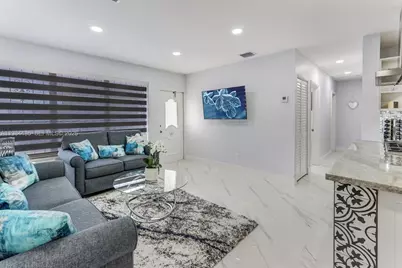 980 W 45th Pl Whole House, Hialeah, FL 33012 - Photo 4