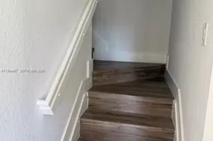 11601 NW 89th St, Doral, FL 33178 - Photo 10