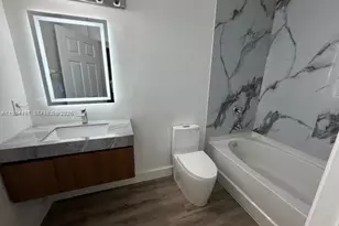 11601 NW 89th St, Doral, FL 33178 - Photo 2