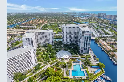 2500 Parkview Dr #509, Hallandale Beach, FL 33009 - Photo 2