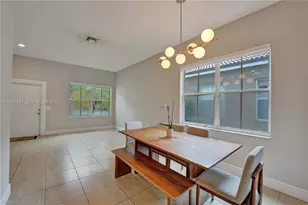 930 Bluewood Terrace, Weston, FL 33327 - Photo 10