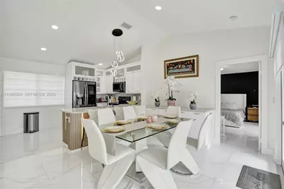 11761 NW 12th St, Pembroke Pines, FL 33026 - Photo 12