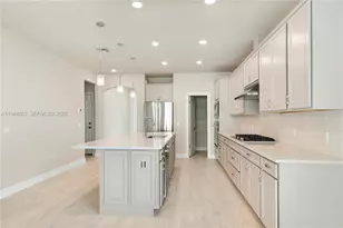 8185 Tailshot Ct, Lake Worth, FL 33467 - Photo 6