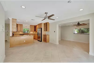11 Forest Hills Ln, Boca Raton, FL 33431 - Photo 16