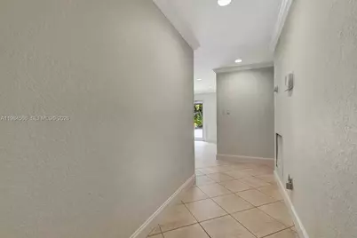 11 Forest Hills Ln, Boca Raton, FL 33431 - Photo 22