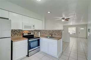 201 SW 9th Ave, Hallandale Beach, FL 33009 - Photo 12