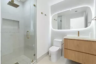 700 NE 24th St, Miami, FL 33137 - Photo 24