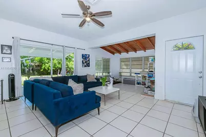 913 NE 4th St, Hallandale Beach, FL 33009 - Photo 6