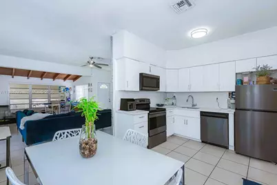 913 NE 4th St, Hallandale Beach, FL 33009 - Photo 4
