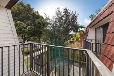 713 NW 99th Cir, Plantation, FL 33324 - Photo 12