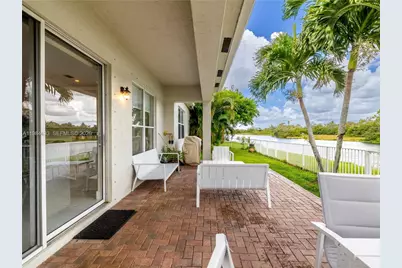 903 NW 167th Ave, Pembroke Pines, FL 33028 - Photo 40