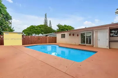 1820 N 27th Ave, Hollywood, FL 33020 - Photo 24