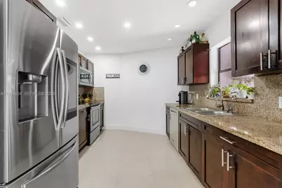 1820 N 27th Ave, Hollywood, FL 33020 - Photo 8