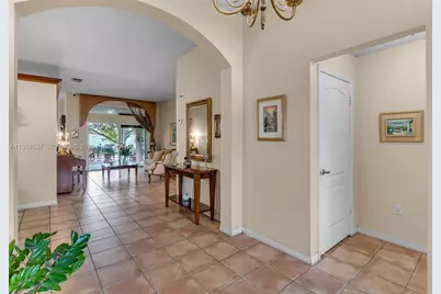 9224 Grand Canal Dr, Miami, FL 33174 - Photo 4