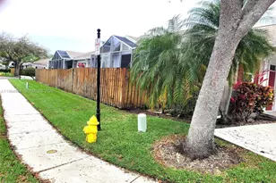5823 Plum Harbor Cir, Tamarac, FL 33321 - Photo 24